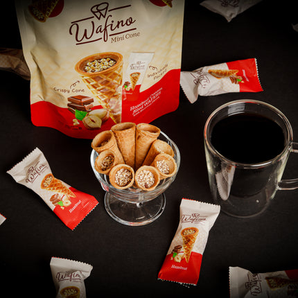 WAFINO WAFFLE CONES FILLED WITH MILK CHOCOLATE AND HAZELNUT CREAM(100gr)