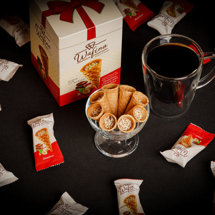 WAFINO WAFFLE CONES FILLED WITH MILK CHOCOLATE AND HAZELNUT CREAM(180gr)
